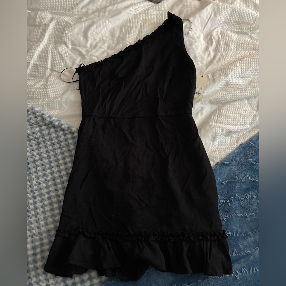 Linen Black One-Shoulder Dress
